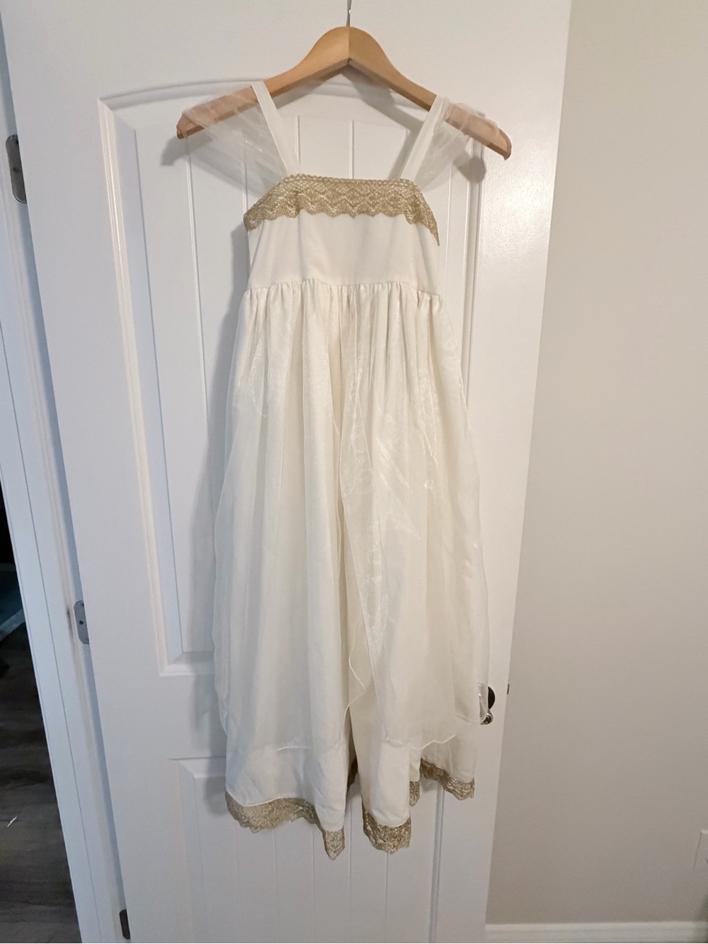 Wildling Well Dressed Wolf White Gold Tulle Maxi Dress Girls 8 NWT